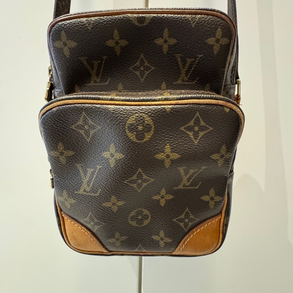 Authentic Louis Vuitton Brown Amazon Monogram Messenger Bag made in France 2006